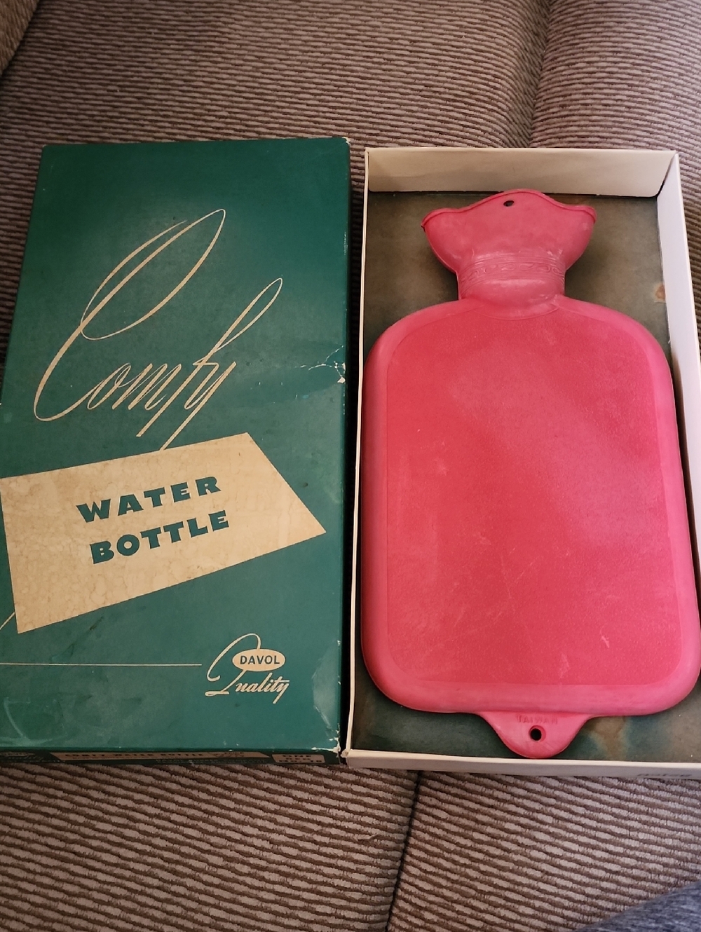 Vintage HOT  Waterbottle Great Contition